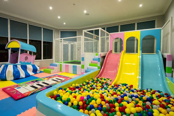 kidsplayarea (1)
